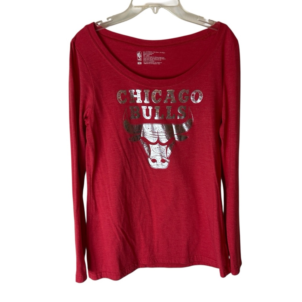Chicago Bulls Red Long Sleeve Women’s Skinny Fit NBA Size Medium Basketball